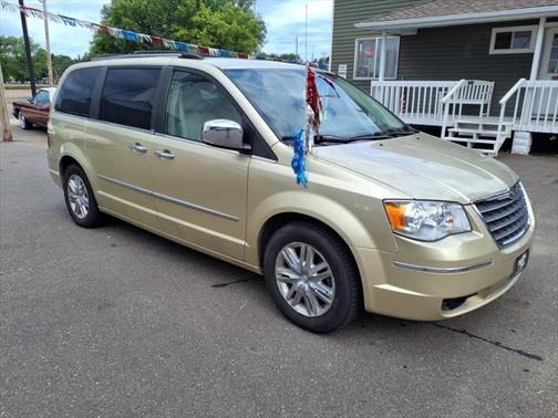 2010 Chrysler Town & Country Limited