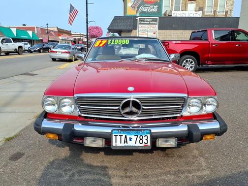 Dk. Red 1987 Mercedes-Benz S-Class 560 SL