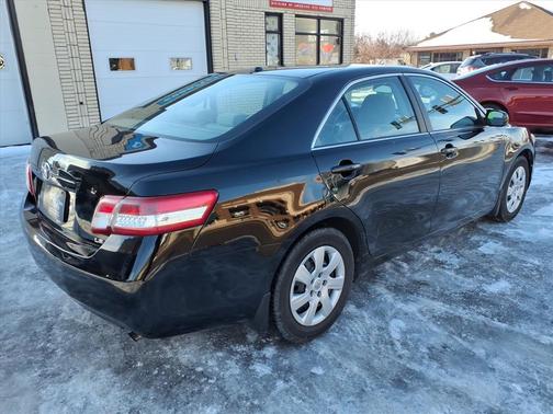 2010 Toyota Camry LE