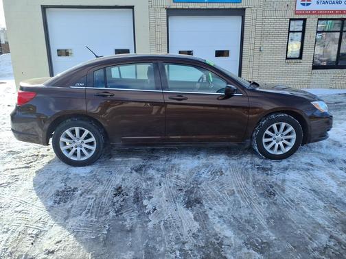 2013 Chrysler 200 Touring