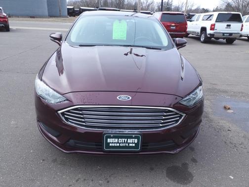 Burgundy Velvet Metallic Tinted Clearcoat 2017 Ford Fusion SE