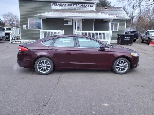 Burgundy Velvet Metallic Tinted Clearcoat 2017 Ford Fusion SE