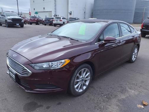 Burgundy Velvet Metallic Tinted Clearcoat 2017 Ford Fusion SE