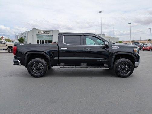 Onyx Black 2021 GMC Sierra 1500 SLT