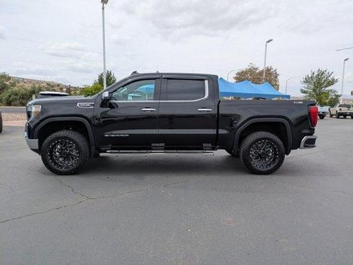 Onyx Black 2021 GMC Sierra 1500 SLT