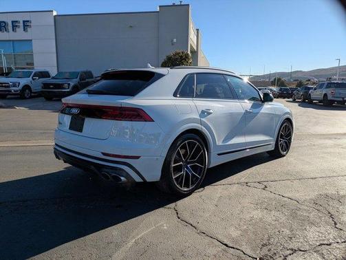 2023 Audi SQ8 4.0T quattro Premium Plus