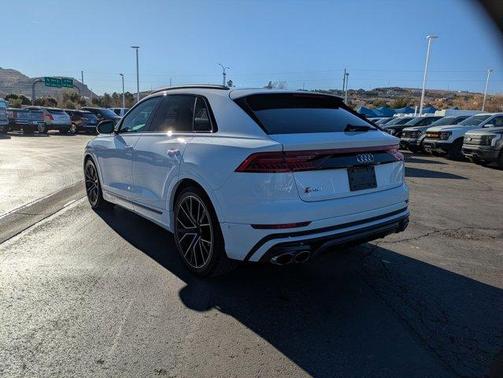 2023 Audi SQ8 4.0T quattro Premium Plus