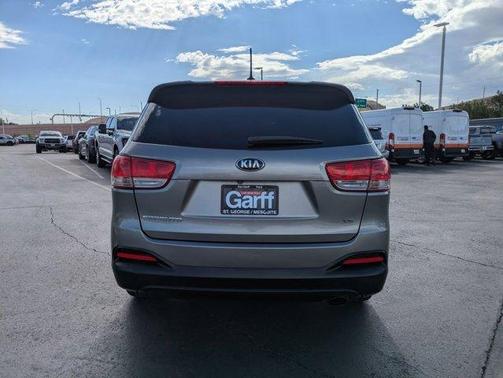 2017 Kia Sorento LX