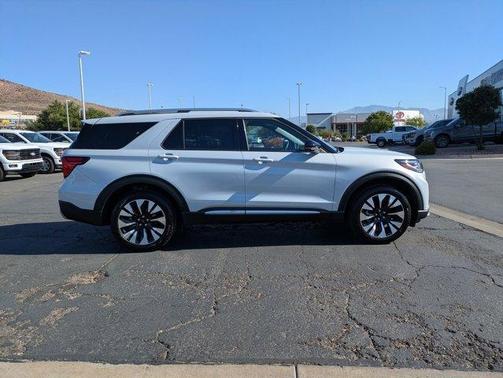 Space White Metallic 2026 Ford Explorer Platinum