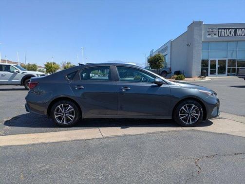 Gravity Gray 2024 Kia Forte LXS