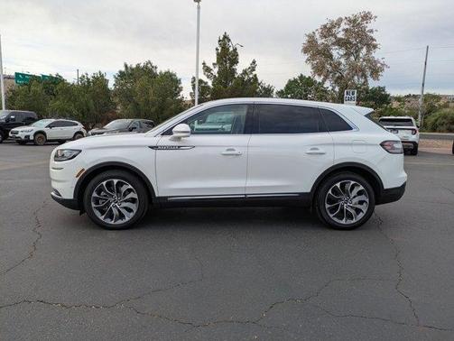 White Metallic 2022 Lincoln Nautilus Reserve