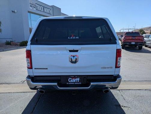 Bright White Clearcoat 2022 RAM 1500 Big Horn