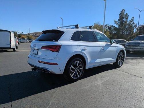 2024 Audi Q5 45 S line quattro Premium