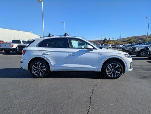 2024 Audi Q5 45 S line quattro Premium