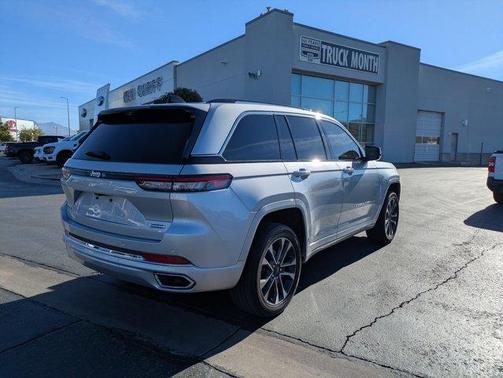Silver Zynith 2023 Jeep Grand Cherokee Overland