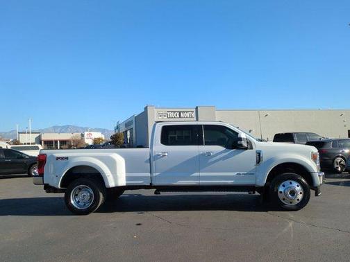 2022 Ford F-450 Lariat