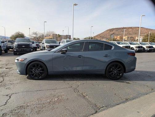 2023 Mazda Mazda3 2.5 S Carbon Edition