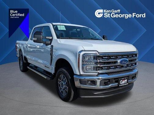 Oxford White 2025 Ford F-250 Lariat