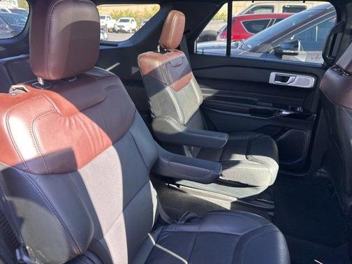 2022 Ford Explorer Platinum