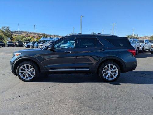 2022 Ford Explorer Platinum