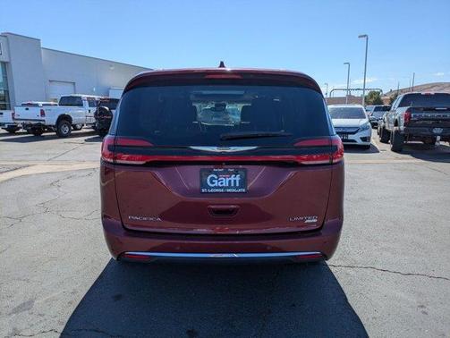 Velvet Red Pearlcoat 2021 Chrysler Pacifica Limited