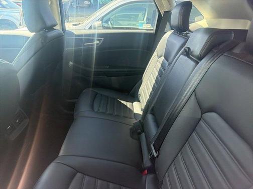 Oxford White 2024 Ford Edge SEL