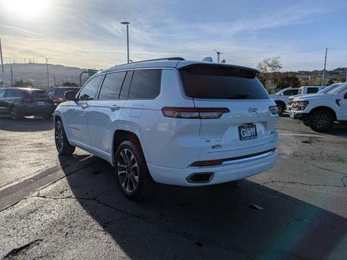 2022 Jeep Grand Cherokee L Overland
