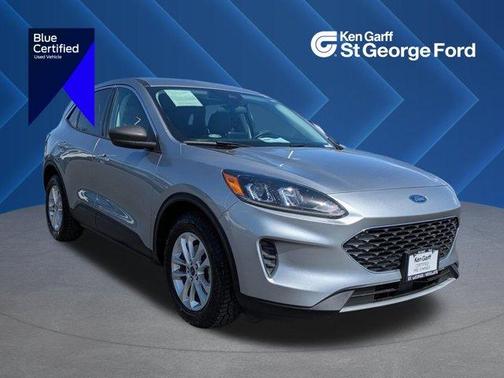 Iconic Silver Metallic 2022 Ford Escape SE