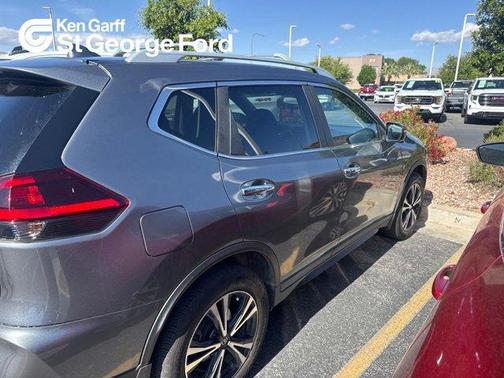 Gun Metallic 2020 Nissan Rogue SV
