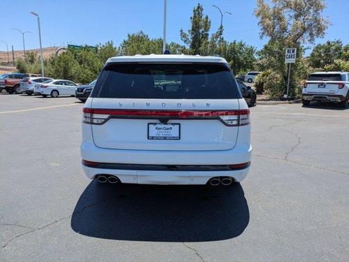 White Metallic 2025 Lincoln Aviator Reserve RWD