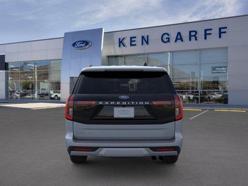 Glacier Gray Metallic 2026 Ford Expedition Platinum
