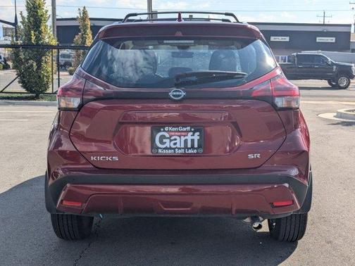 2024 Nissan Kicks SR