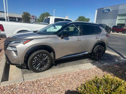 2025 Nissan Rogue Platinum