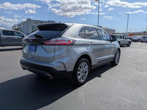 Iconic Silver Metallic 2022 Ford Edge Titanium