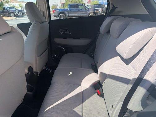 Platinum White Pearl 2022 Honda HR-V EX