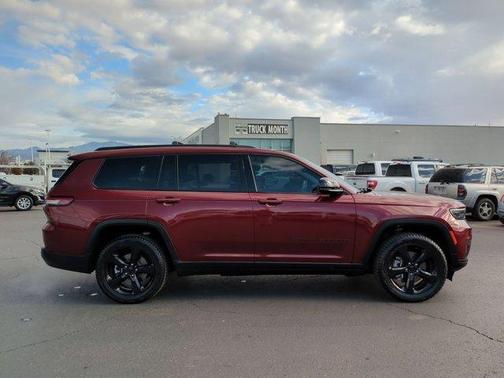 2023 Jeep Grand Cherokee L Laredo