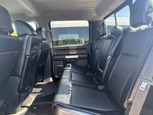 Oxford White 2018 Ford F-250 Lariat