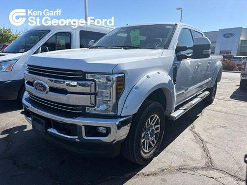 Oxford White 2018 Ford F-250 Lariat