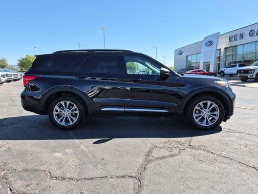 Agate Black Metallic 2023 Ford Explorer XLT