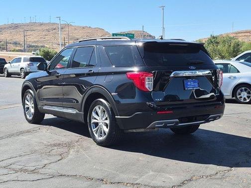 Agate Black Metallic 2023 Ford Explorer XLT