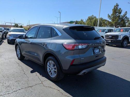 Gray Metallic 2022 Ford Escape SE