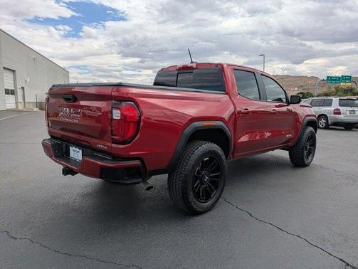 2024 GMC Canyon AT4
