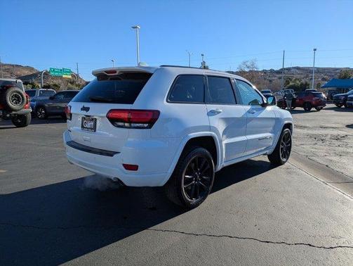 2018 Jeep Grand Cherokee Altitude