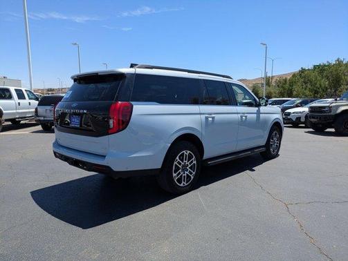 Space Silver 2025 Ford Expedition Max Active