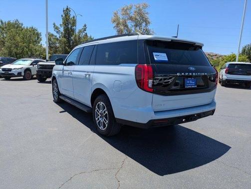 Space Silver 2025 Ford Expedition Max Active