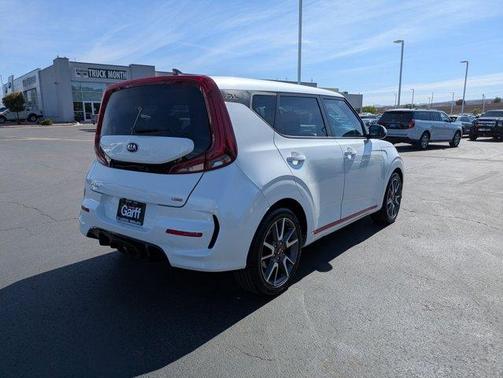 Snow White Pearl 2021 Kia Soul Turbo