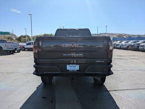 2024 GMC Sierra 2500 AT4