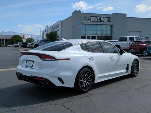 2023 Kia Stinger GT-Line