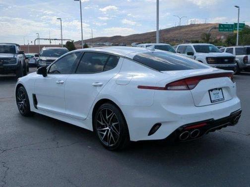 2023 Kia Stinger GT-Line