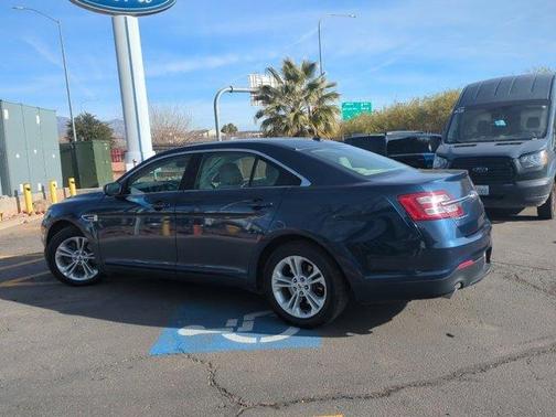 2017 Ford Taurus SEL